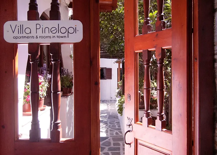 Apart-hotel Pinelopi 3*