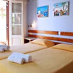 皮内洛皮别墅酒店 3* Mykonos Town