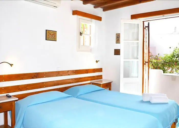 Aparthotel Pinelopi 3*